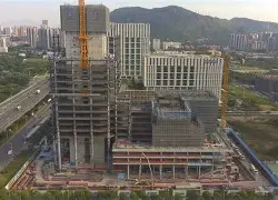 万博官方-费德勒身穿优衣库